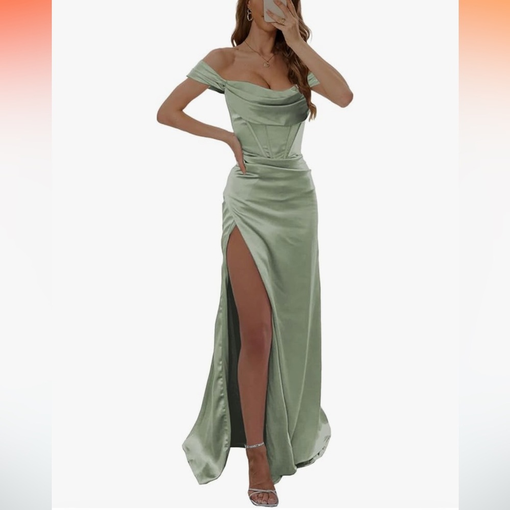 Mermaid cut bridesmaid/ prom/ formal gown